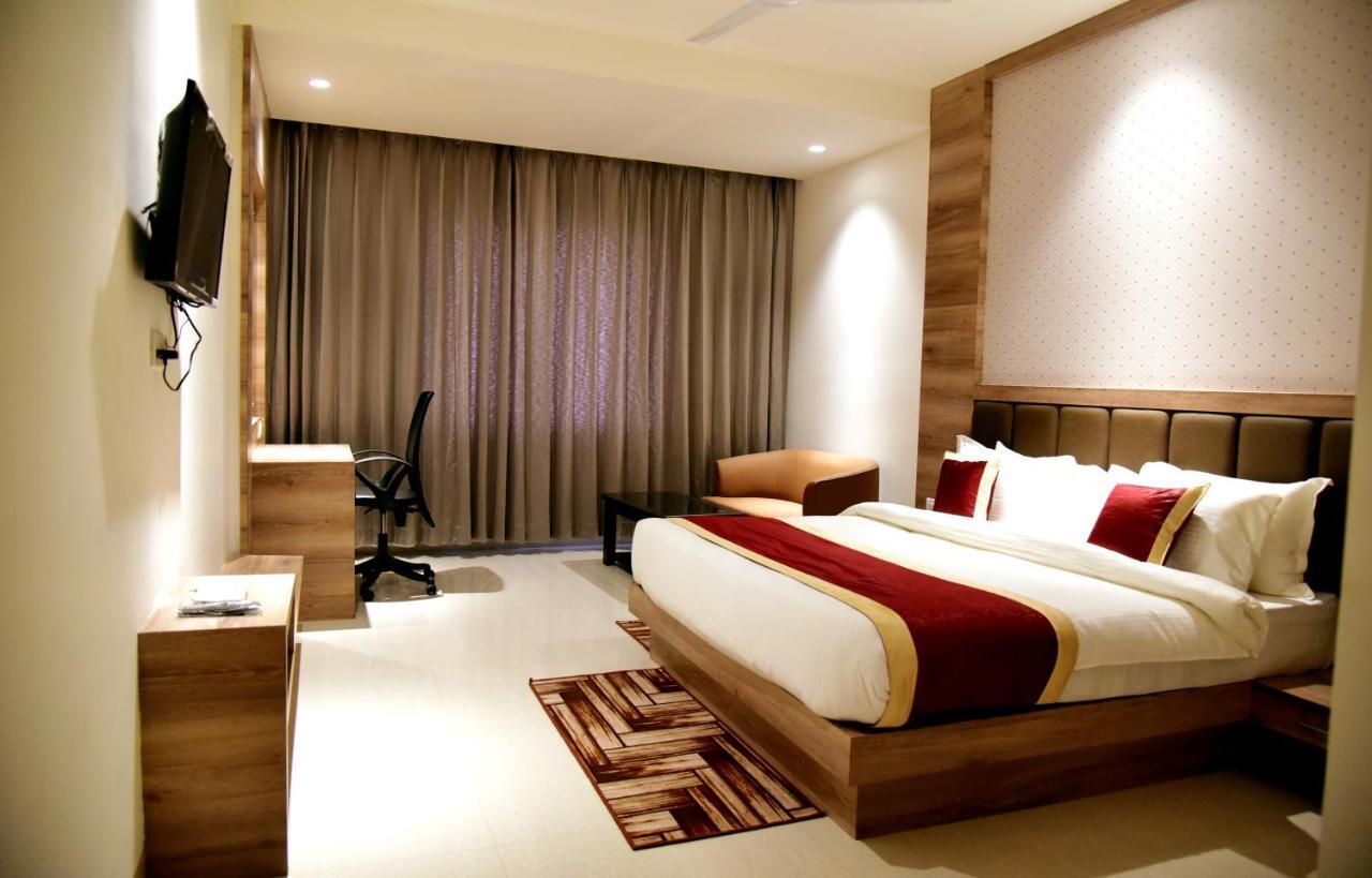 Hotel Crystal Grand Haldwāni المظهر الخارجي الصورة